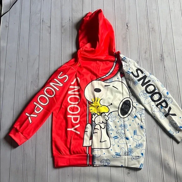 NWT Women's Snoopy & Woodstock ,Red and White Hoodie - Picture 2 of 5
